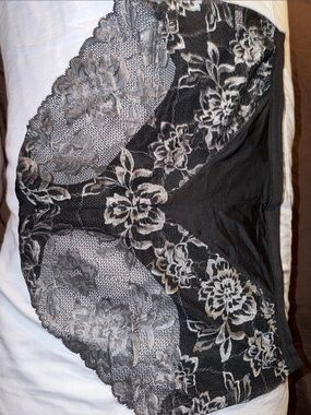 Three NWT Cacique Black and Cream Floral Lace Back No Showp Full Brief Panties